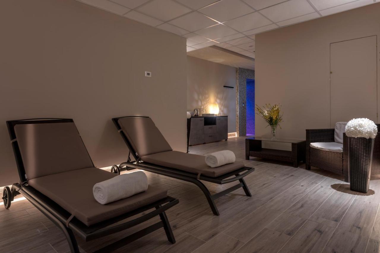 Casole dʼElsa Antica Fonte Resort المظهر الخارجي الصورة