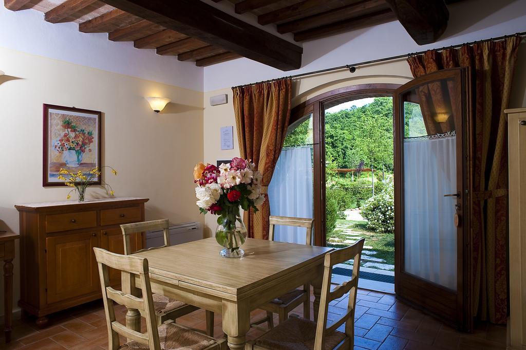 Casole dʼElsa Antica Fonte Resort الغرفة الصورة